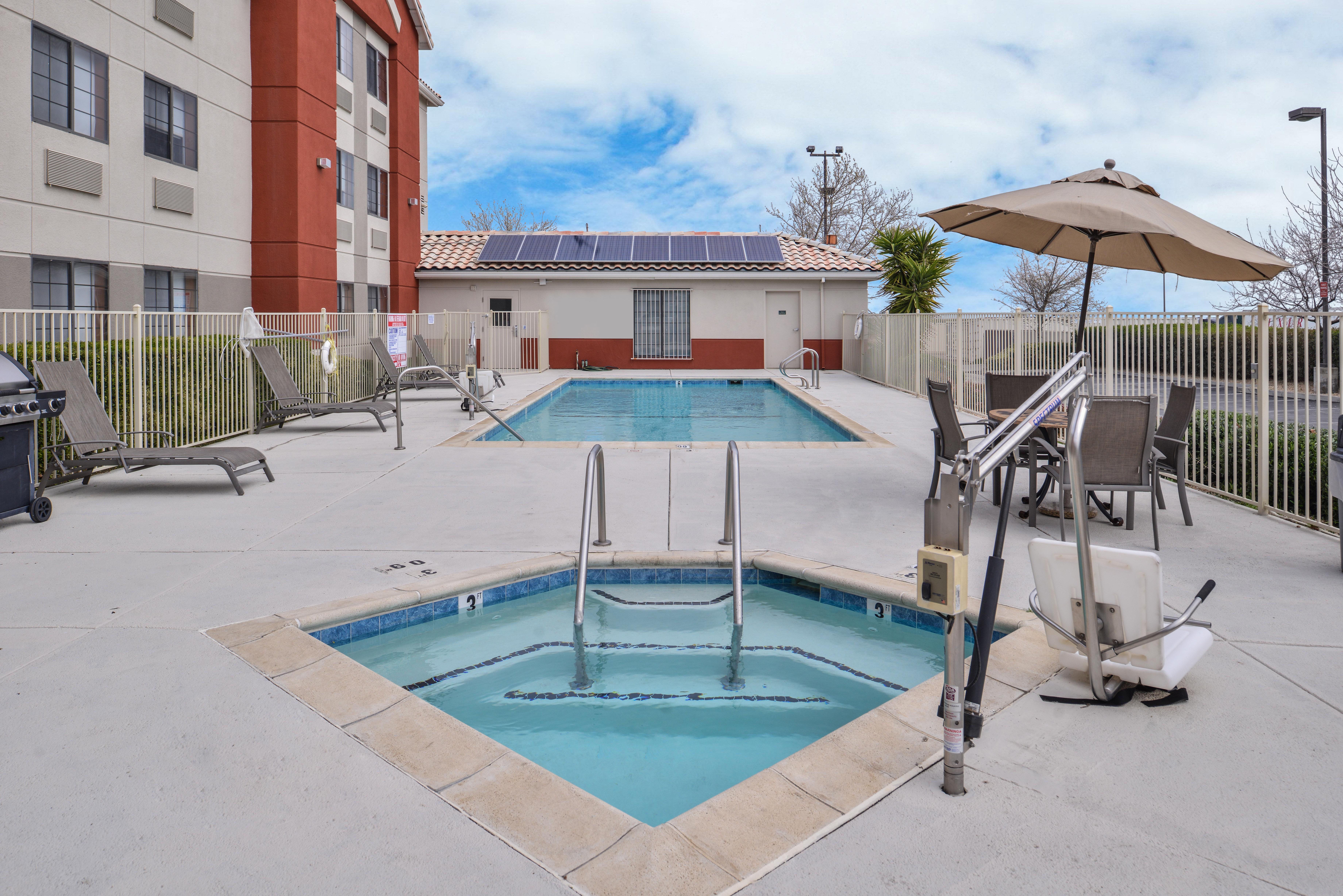 Holiday Inn Express Westley By Ihg Exteriér fotografie