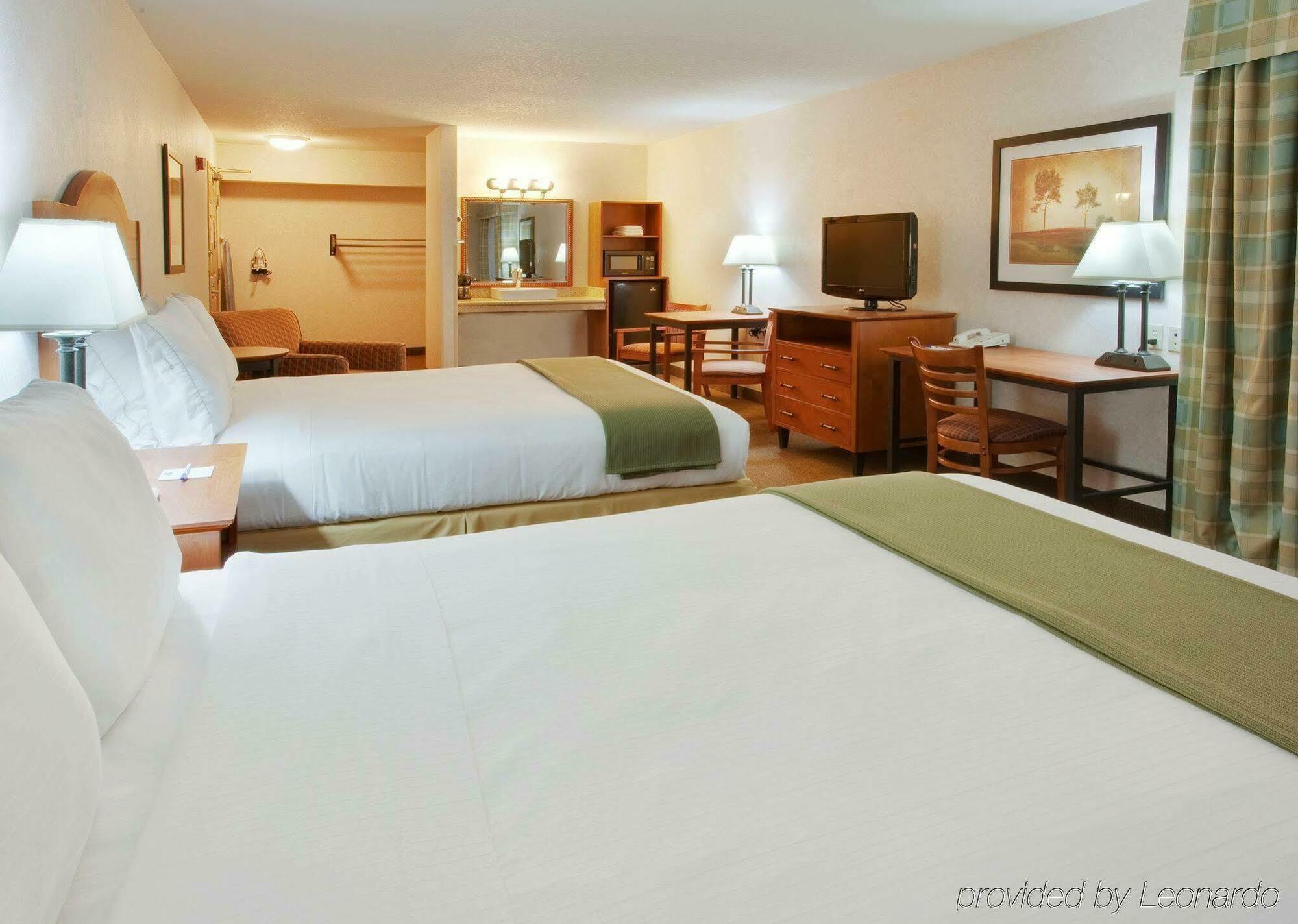 Holiday Inn Express Westley By Ihg Exteriér fotografie